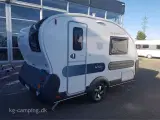 2023 - Adria Action 361 LH    Populær rejsevogn med siddepladser/enkeltsenge m/udtræk og toilet. - 2