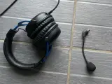 Næsten nyt velfungerende headset til PlayStation 