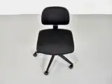 Interstuhl kontorstol med sort polster - 5