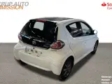 Toyota Aygo 1,0 VVT-I Red&Black 68HK 5d - 4