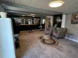 Udlejning af fuldt udstyret frisørsalon - 2