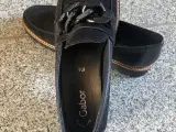 Damesko