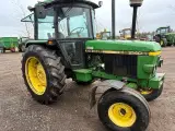 John Deere 2140 - 4