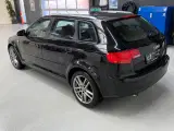 Audi A3 1,6 Ambiente Sportback aut. - 4