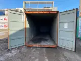 Står på Sjælland - 40 fods DC Container - ID: HLXU - 4