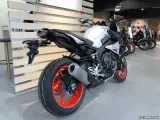 Yamaha MT-10 - 4