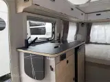 2023 - Eriba Touring 430 Urban   Lækker rejsevogn med fast dobbeltseng fra Hinshøj Caravan - 4