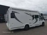 2019 - Chausson Flash 635   KOMISSIONSBIL! Godt indrettet med Fransk seng, el-sænkeseng, gasovn, elcykelholder samt solcelle - 2