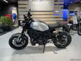 Yamaha XSR 900 - 5