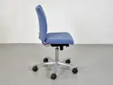 Häg h04 credo 4200 kontorstol med lyseblåt polster og gråt stel - 4