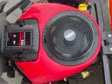 Husqvarna R 216T AWD - 5