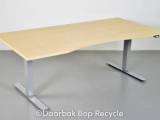 Efg hæve-/sænkebord med mavebue, 180 cm.