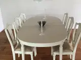 Hepplewhite spisebord med tilhørende 6 stole.