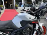 Yamaha MT-09 - 5