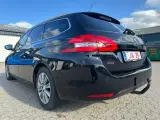 Peugeot 308 1,5 BlueHDi 130 Allure+ Sky SW - 4