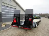 Tyrone 27TLL med kombi bremser, både luft og hydrauliske bremser. Affjedret træk og affjedret aksler. Med hydrauliske ramper og værktøjskasse - 4