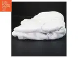 Hvid dug med broderi (str. 124x144 cm) - 2