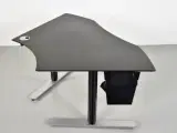 Hæve-/sænkebord med sort linoleumsplade og sort og grå stel - 2