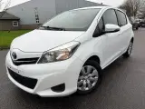 Toyota Yaris 1,0 VVT-i T2 Touch Van - 2