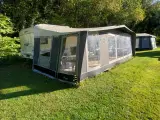 Campingvogn Adria Adora 613HT 2009 med storFortelt - 2