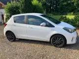 TOYOTA YARIS VAN 1,5 HYBRID E-CVT - 2