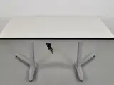 Hæve-/sænkebord med ny hvid plade på alugrå stel - 5