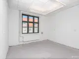 Dejligt kontorlejemål i præsentabel centrum-ejendom - 5