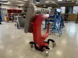 - - - Hammer - 3