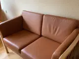 Oxford 2 personers sofa ubeh. bøg og congnac læder