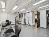 Butik eller frisørsalon i charmerende ejendom – Ingen binding - 4
