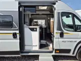 2024 - Benimar Benivan 190 Extreme   Automatgear. solceller. 200 Ah lithium Batteri. inverter. lædersæder. gulvtæppe. elektrisk indgangstrin. topmadras. kompressor køleskab. Kun 6700 Km!! - 5