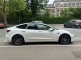 Tesla Model 3  Standard Range+ RWD - 4