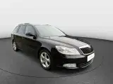 Skoda Octavia 2,0 TDi Ambiente - 2