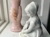 Porcelænsfigur fra GDR, pige med dukke, NB - 5