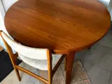 Rund teaktræ Spisebord m/ 4 stole