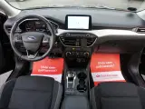 Ford Focus 2,0 EcoBlue Titanium Business stc. aut. - 3