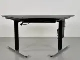 Hæve-/sænkebord med sort linoleumsplade og sort og grå stel - 5