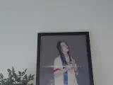 Billie eilish billeder med ramme + en pude 
