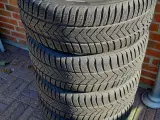 Tesla 3 vinterhjul 19" originale Pirelli - 2