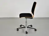 Rbm kontorstol af bøg med sort polster - 2