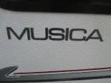 2011 - LMC Musica 530 E - 3