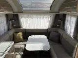 2019 - Adria Adora 572 UT   Enkeltsenge og ende bad/wc - 5