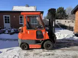 Toyota gaffeltruck (gas) – 2.000 kg – 4 meter løft - 2