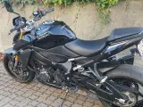 Suzuki GSXS 1000 - 4