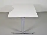 Hæve-/sænkebord med hvid plade og mavebue, 160 cm. - 2
