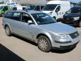 VW Passat 1,9 TDi 130 Comfortline Variant Van - 2