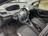 Peugeot 208 1.0 11/2013 - 4