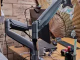 Dobbelt monitor arm