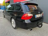 BMW 320d 2,0 Touring - 4