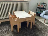 Wegner Peters bord fra Carl Hansen